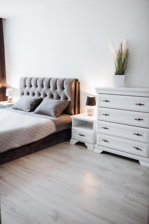 Luxury Apartments In City Center, Siauliai Ngoại thất bức ảnh